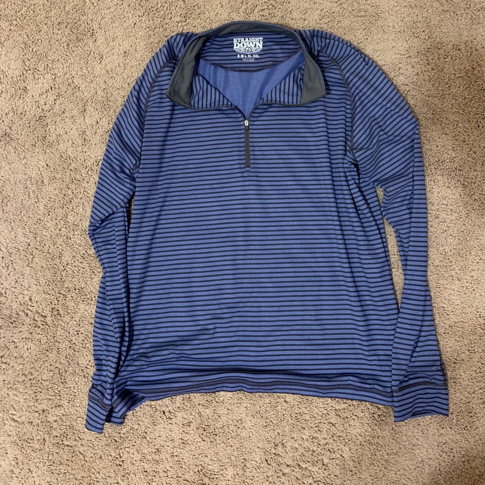 Straight Down men’s large quarter zip.